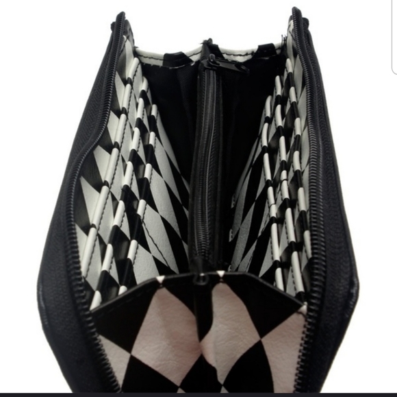 😱LAST ONE😱QUINN's "Mad Love" Joker Wallet - Picture 6 of 6